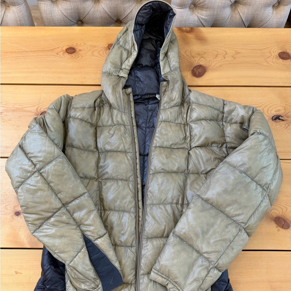 Men's Hooded Puffer Jacket in Olive Green